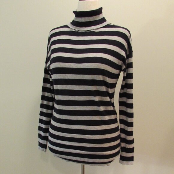 Banana Republic Super Soft "Cashmere-Like Cotton" Blue/Gray Stripe Turtleneck - Picture 5 of 16